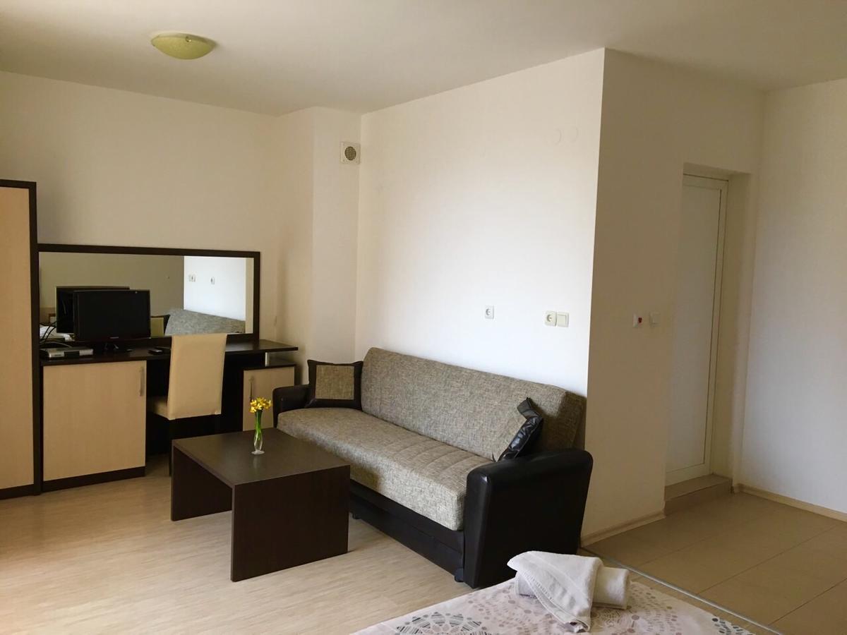 Siana 3 Suits Appartement Pomorie Buitenkant foto