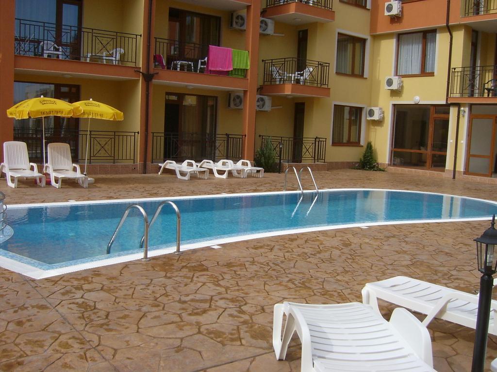 Siana 3 Suits Pomorie Buitenkant foto